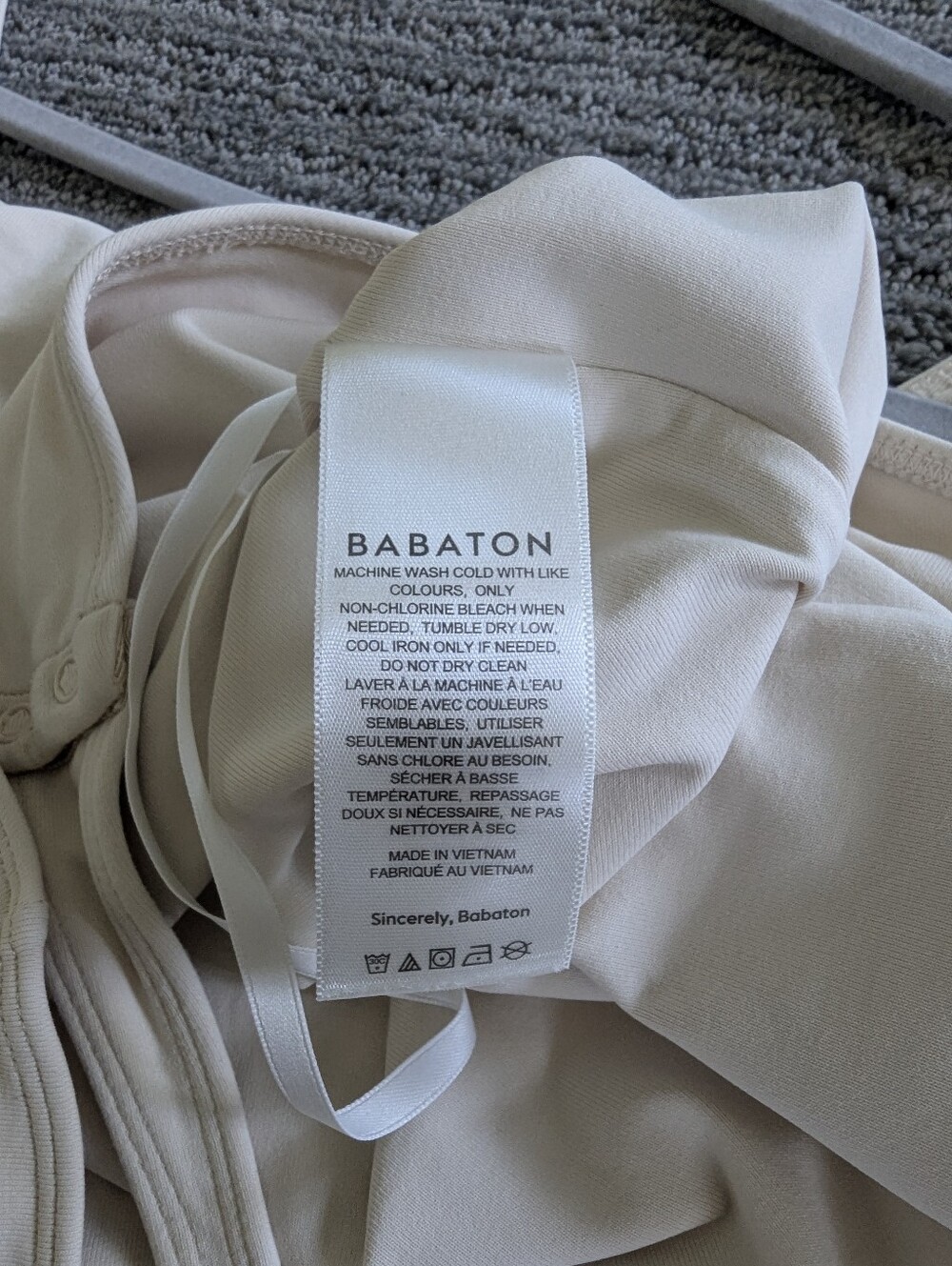Aritzia Babaton Contour Squareneck Longsleeve Bodysuit Thong-Cut - Picture 9 of 10